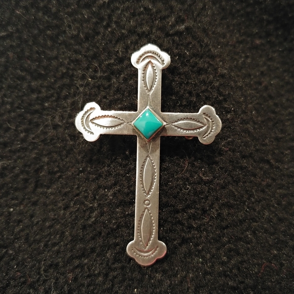 Jewelry - Vintage Turquoise/Silver Cross Pin